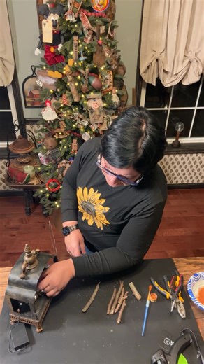 I just love unique crafts and for sure this is one! Let's create a little primitive fireplace. | The Silver Farmhouse