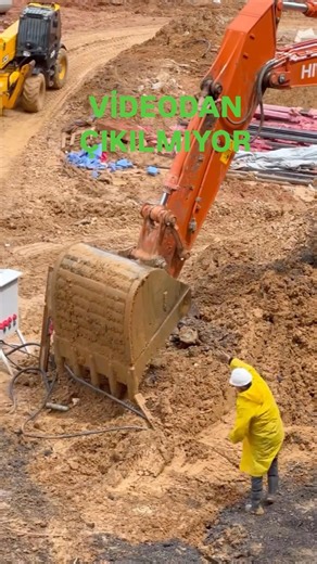 Dev Hitachi ZX300 İş Başında! 🚧 Powerful Excavator Working
