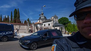 Espagne : la dépouille du fondateur de la Phalange exhumée de l'ancien mausolée de Franco