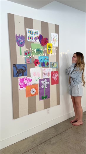 This DIY pinboard is a must if you’re a mom to little artists 🥺✨🎨🖼️ #diypinboard #momlife #toddlermom #craftymom #diy