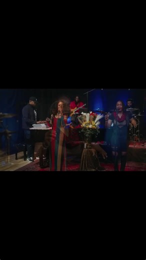 Imagine hearing THIS live... Sy Smith’s 5-octave range is no joke, and we get to experience it live and up close THIS WEEKEND! The Masterclass Tour officially kicks off at The Jazz Kitchen. Tickets at the link in our bio.