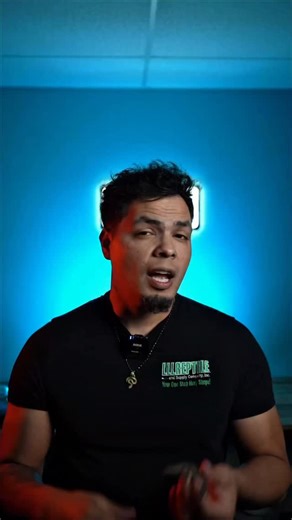 🖤🦎🔥 Black Head Monitor🔥🦎🖤 A small but highly intelligent Australian monitor with BIG personality. That signature dark head isn’t just a flex, it helps with thermoregulation, allowing them to warm up quickly and stay active hunters. In the wild, they’re fast, alert, and semi-arboreal, feeding on insects and small vertebrates with precision and confidence. For keepers, these monitors reward proper space, heat, and enrichment with nonstop behavior such as climbing, exploring, and classic moni