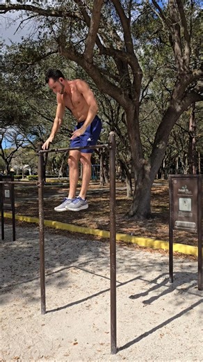 Muscle-Up Combo Flow (Calisthenics Freestyle)