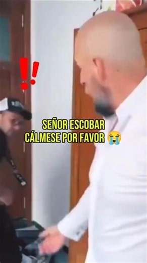 Escobar WHY do you humiliate him 😭#pabloescobargaviria #elpatrondelmal #andresparra
