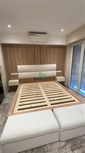 solve space on Instagram: "✨ Un refuge, un cocon, un chez-soi. ✨ Cette chambre a été imaginée pour offrir plus qu’un simple espace… C’est un lieu où l’on se repose, où l’on respire, où l’on se retrouve. Le bois chaleureux, la tête de lit douce, l’éclairage apaisant, le dressing élégant… Chaque détail a été pensé pour créer une ambiance qui rassure, qui réconforte, qui inspire. 💛 Parce que votre chambre doit raconter votre histoire. Créé pour vous, pensé pour durer. #SolveSpace #ChambreParentale