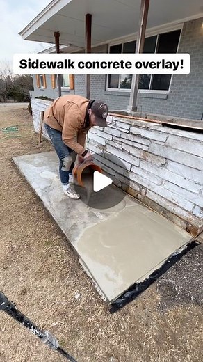 Modern Builds on Instagram: "Sidewalk concrete overlay with @quikreteconcrete Re-Cap!! This was fun and got everything flat. I’m doing a broom finish second coat on my story today! #concretework - - #quikrete #concrete #sidewalk #homeimprovement #sidewalkrepair #howto #diyeverything #modernbuilds #incomeproperty #concretelovers #concretedesign #curbappeal #curbappealmatters"