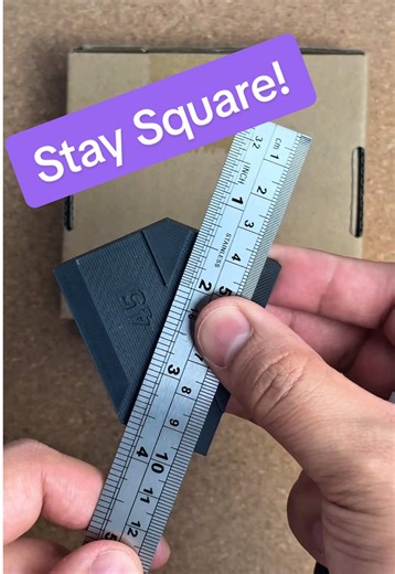 Turned a normal ruler into a speed square using magnetic 90° and 45° blocks. Probably one of my favourite designs so far. What do you think? 👇 #3dprinting #bambulab #maker #functionalprints #design