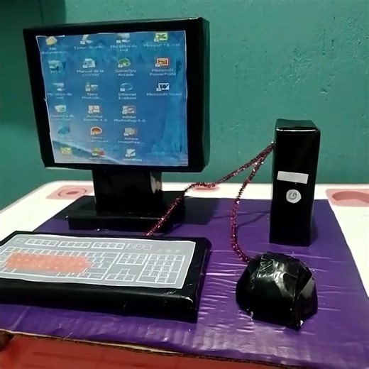 Maqueta de una computadora,?