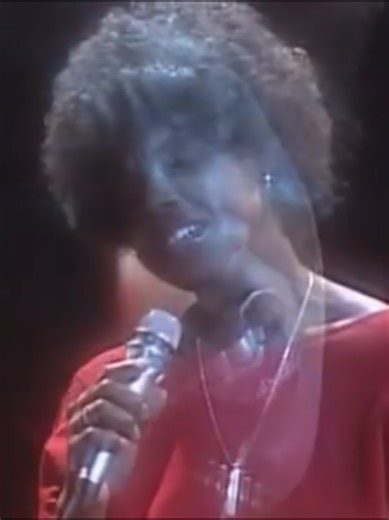 Experience the Nostalgia of 80s Music with Randy Crawford