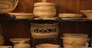 Sweetgrass basket weavers