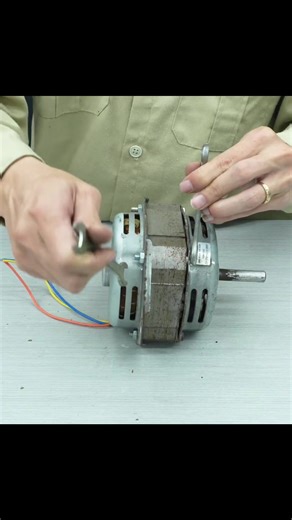 Powerful 220V Electricity from a Washing Motor