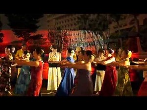 アレコキ(Momo's & Hui Hula O Melelala)