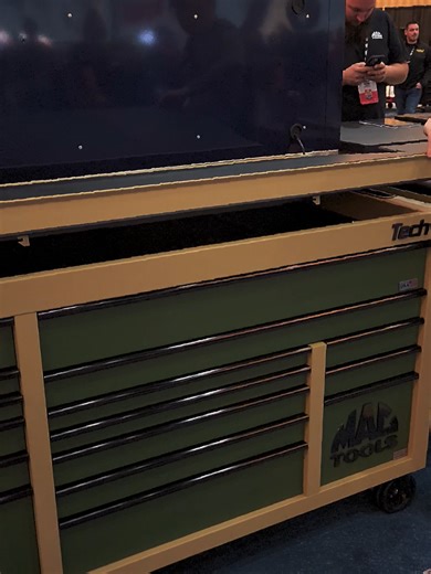 Mac Tools tool storage. OD green and desert tan. #mactools #toolstorage #dewalt_diva #toolfair2026 #mactoolstruck