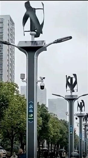 This Street Light Generates Its Own Electricity 😳⚡