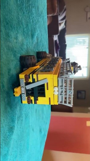 Lego MOC build: “Zombie Apocalypse Bus”