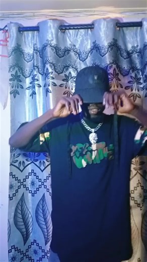 Vidéos de Wingui Rymo (@winguirymo) avec son original - Wingui Rymo