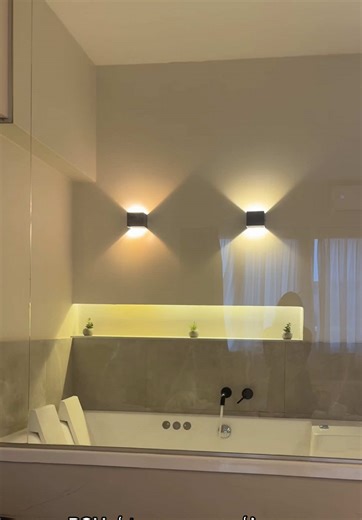 Γιατί το βλέπω μόνο ανάποδα🙃 #greektikok #airbnb #bf #jacuzzi