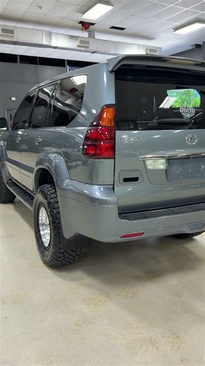 Beautiful Ash looks like a Gx470 fresh build kingschariot.com/inventory