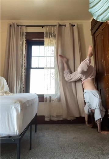 flshingcartwheels (@flshingcartwheels)’s videos with Blue Danube Waltz - London Symphony Orchestra