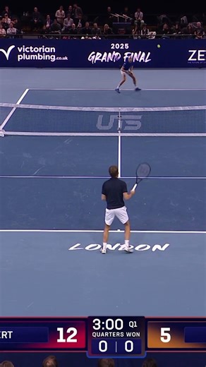 Casper Ruud and Ugo Humbert: the kings of the passing shot at the 2025 Grand Final in London. 🎯