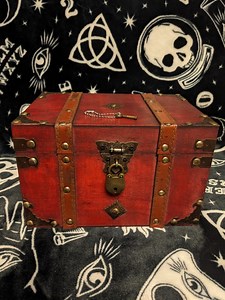 Wooden Chest, Rustic Lockbox, Lock and Key Treasure Chest. 9x6x5.5" - Etsy