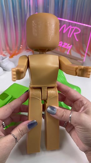 Avastar Doll Green Outfit - Delightful ASMR Experience