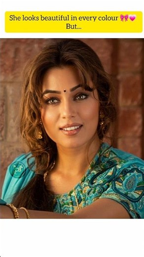 Mahima Chaudhry |😝🥰She looks beautiful in every color... #bollywood #shortsfeed #90s