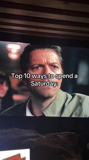 Watching supernatural and playing Minecraft in the dark. #fyp #foryoupage #supernatural #minecraft #castiel