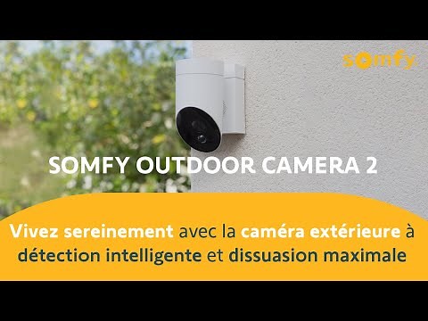 Vivez sereinement avec la caméra extérieure à détection intelligente et dissuasion maximale | Somfy