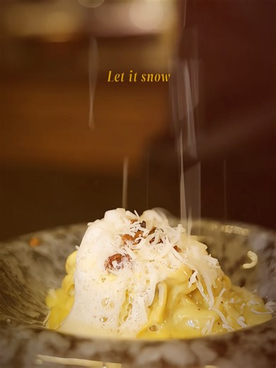 Let it snow this holiday season at Medici Playhouse, the best Italian restaurant in Bangkok for a romantic Christmas dinner where fine dining meets theatrical elegance for an unforgettable date night ❄️ 𝐅𝐢𝐧𝐝 𝐲𝐨𝐮𝐫 𝐭𝐚𝐛𝐥𝐞 : Link in bio For more information: 📞 66 (0) 2 630 4000 📧 auto.bkkhm.information@marriott.com 💬 LINE: @medicibkk #ItalianRestaurantBangkok #LiveMusicBangkok #BangkokRestaurant #BangkokDining #BangkokFineDining