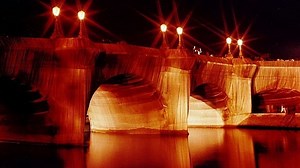 Avant l'Arc de triomphe, l'emballage du Pont-Neuf par Christo avait déjà fait polémique