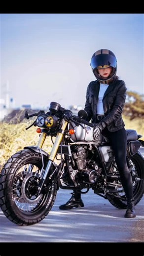 RUSI Classic 250cc Bike Reveal with Lyka Luminous and Sarah