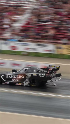 DeJoria Sails Into Round 2 In Norwalk