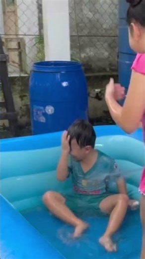 The Mouse Wants to Bathe in the Rain and Refuses to Get In #shorts #ngocdieuvlog