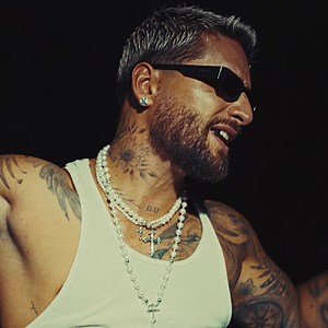 592 reactions · 111 shares | “Ojalá que cuando él te lo haga pienses en mi..” ¡Mi gente, mi nueva canción “OJALÁ” junto a Adam Levine y The Rudeboyz ya está disponible! Mira el video musical en YouTube  | MALUMA | Facebook