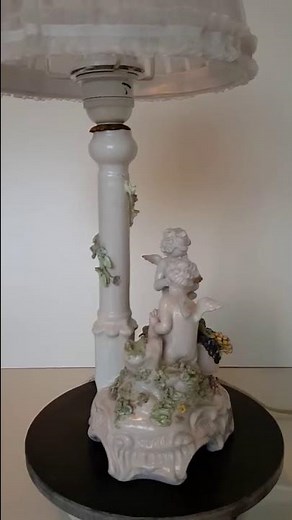 Capodimonte porcelain angels figurine Italian table lamp with shade
