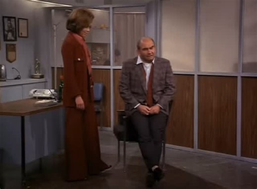 Remember when Mr. Grant spent the night with Sue Ann?! Comedy gold! • • • #themarytylermooreshow #marytylermoore #edasner #loveisallaround #mtm | Mary Tyler Moore Memories