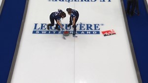 Scotland 🏴󠁧󠁢󠁳󠁣󠁴󠁿 resist the pressure in the eighth end and skip Eve Muirhead plays the run-back perfectly to score one with the last stone. 👏 #ECC2021 #curling Watch live on Recast at https://wcf.co/CurlingChannel. | World Curling
