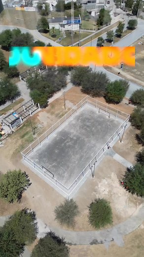 Las vecinas y los vecinos de la colonia Arcadia pronto tendrán un #EspacioDeUnidad digno, con andadores, cancha deportiva y juegos infantiles, con los que este lugar será un punto de encuentro, convivencia y bienestar. 🛝🌳⚽️ Porque cuando se trata de construir comunidad, en Juárez trabajamos todos los días. 💪🏽 | Félix Arratia