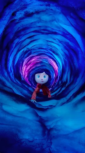 The Film for You on Instagram: "In Coraline (2009), during the dinner scene with the Other Mother, the "Welcome Home" cake features a subtle but eerie detail: the word "home" has a double loop in the letter o, while "welcome" does not. According to graphology—the study of handwriting—a double loop in a lowercase o can indicate deception. This suggests that while Coraline is genuinely welcome, she’s not truly home—a chilling hint at the Other Mother’s true intentions. - Follow @the.filmforyou for