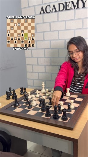 Queen Invasion Crushes the King | Brutal Middlegame Attack #chess #chessshorts #chessendgame﻿