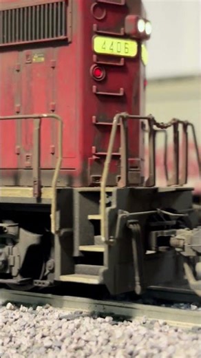 CP GP38 Shoves Soo Line GP35 & Graffiti Hopper | HO Scale Rail Action