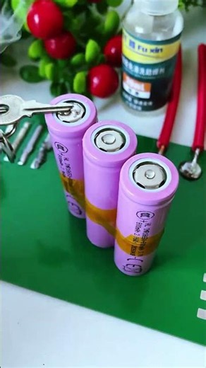 One drop of flux, quick spot soldering of 18650 battery #flux #soldering #reels #shorts #viral