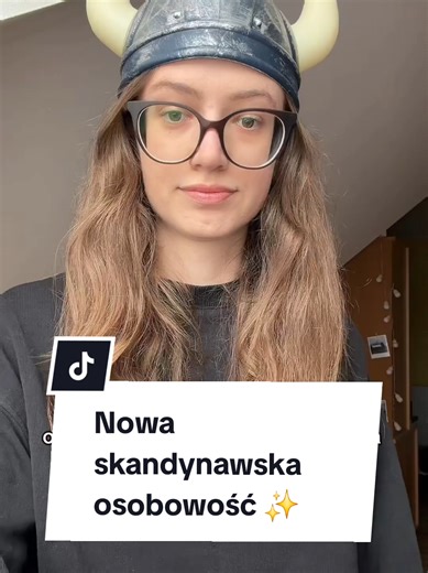 Nowy język = nowa osobowość? 😎🔥 To idealny moment, żeby ją odblokować! Już za chwilę w Mesterze startuje nowy semestr, a wraz z nim zapisy na kursy grupowe z języka duńskiego, fińskiego, norweskiego i szwedzkiego. Zarezerwuj swoje miejsce w grupie już dziś! 💃🏻 https://mester.pl/ #językiskandynawskie #finlandia #norwegia #dania #szwecja