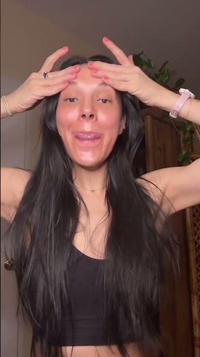 Lift Sagging Cheeks #facelift #beautiful cheeks #faceyoga #face massage #shorts