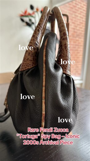 ✨A rare and highly sought-after iteration of the iconic Fendi Spy Bag. This collector’s piece features the classic Tobacco Zucca monogram canvas paired with the luxurious Tortuga (tortoiseshell-effect) embossed calf leather✨#fyp #fendi #vintage link on my bio 🥰