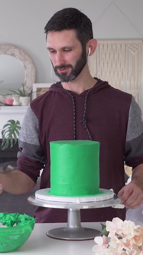 Take a ride on Kevin’s emotional roller coaster during his first cake competition with me 🎢 😂 #emotionalrollercoaster #rollercoaster #cakecompetition #cakedecorating