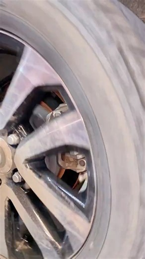 408K views · 2.5K reactions | Rear wheel brake pads Sound #auto #mechanic #usa | Auto Technician | Facebook