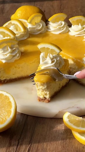 Delicious Lemon Cheesecake Recipe