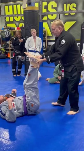17K views · 318 reactions | Helicopter pass from standing .-- #bjj #jiujitsu #mma #brazilianjiujitsu #ufc #grappling #bjjlifestyle #muaythai #boxing #kickboxing #wrestling #martialarts #jiujitsulifestyle #fitness #life #oss #judo #nogi #bjjlife #training #bjjgirls #fight #selfdefense #karate #artesuave #blackbelt #ibjjf #fighter #gym #csw | CSW Fullerton | Facebook